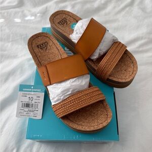 NWT Reef Cushion Vista HI Sandals